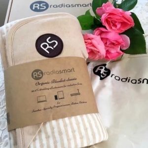 Radia Smart 5G Anti-Radiation, EMF Protection Family Blanket